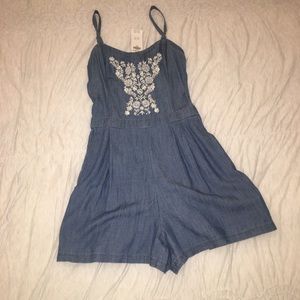 Hollister Romper NEVER WORN